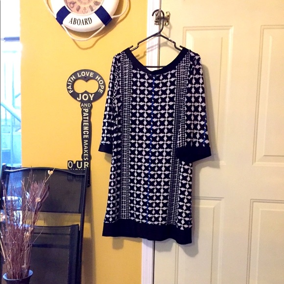 - Retro Chic Just Below the Knee Length Dress🦋 - Picture 5 of 9